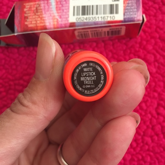 MAC Cosmetics Lipstick Troll Edition - Picture 2 of 3